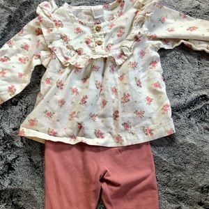 Cute Babygirl two piece outfit - pink roses